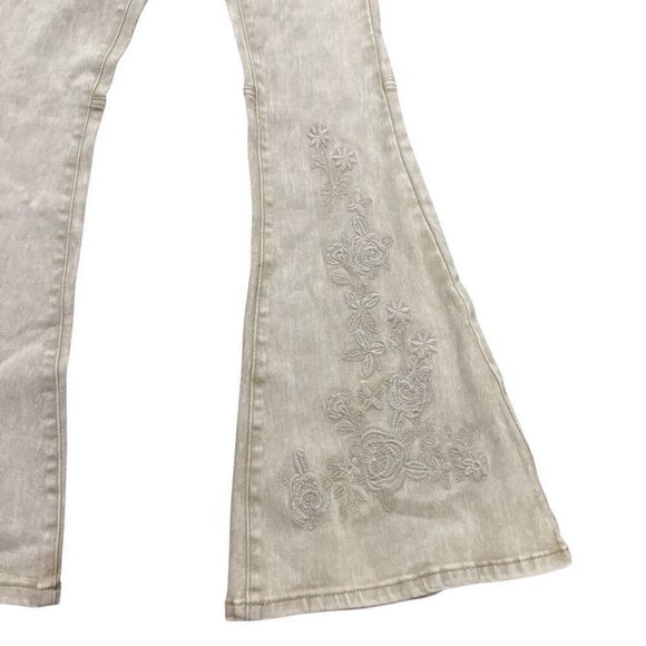 Chelsea & Violet beige flared high waisted pants size 25 - Picture 2 of 5
